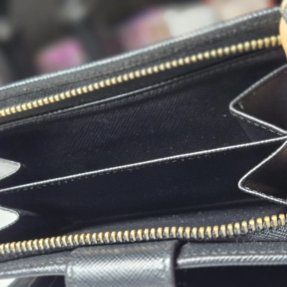 Prada black Saffiano leather full zip wallet. - Picture 8 of 12
